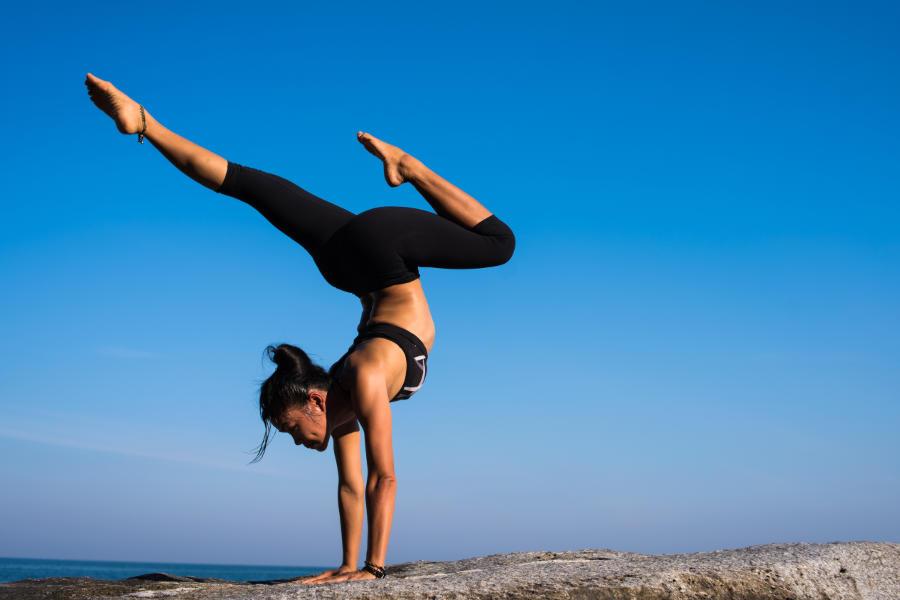 5 yoga poses to boost energy